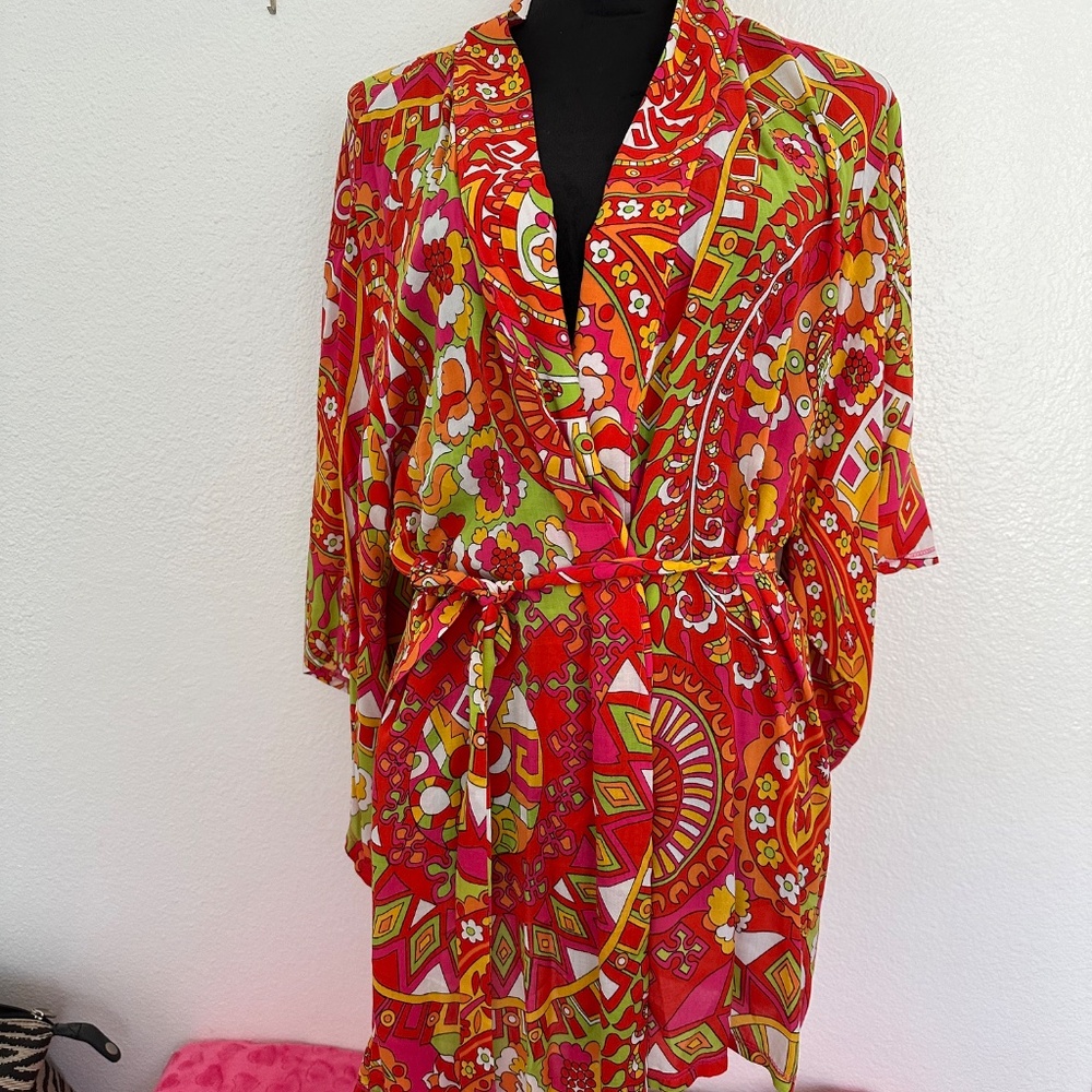 Josie Natori Kimono Robe. Size small - Picture 3 of 6